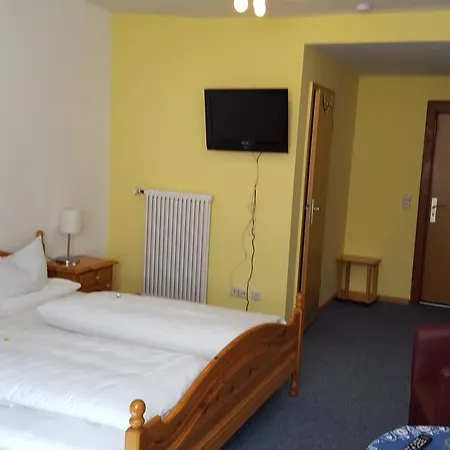 Schwarzwaldgasthof Baren 여관 *