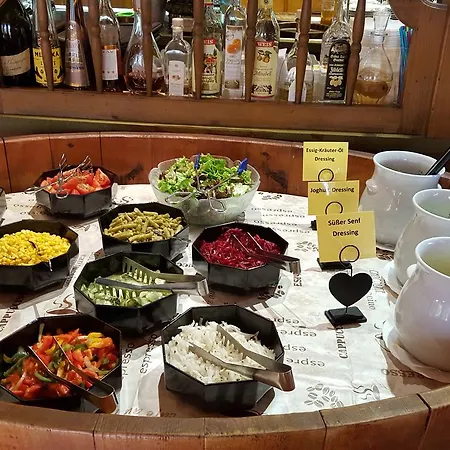 Schwarzwaldgasthof Baren 여관 *